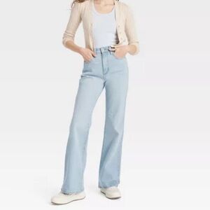 Universal Threads High-Rise Wide Leg Women’s Jeans - Light Blue